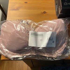 Feathers Natori bra size 32D NEW